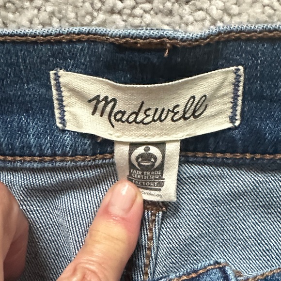 Madewell Mid Rise Kick Out Patch Pocket Jeans in size 27P. - Picture 2 of 6
